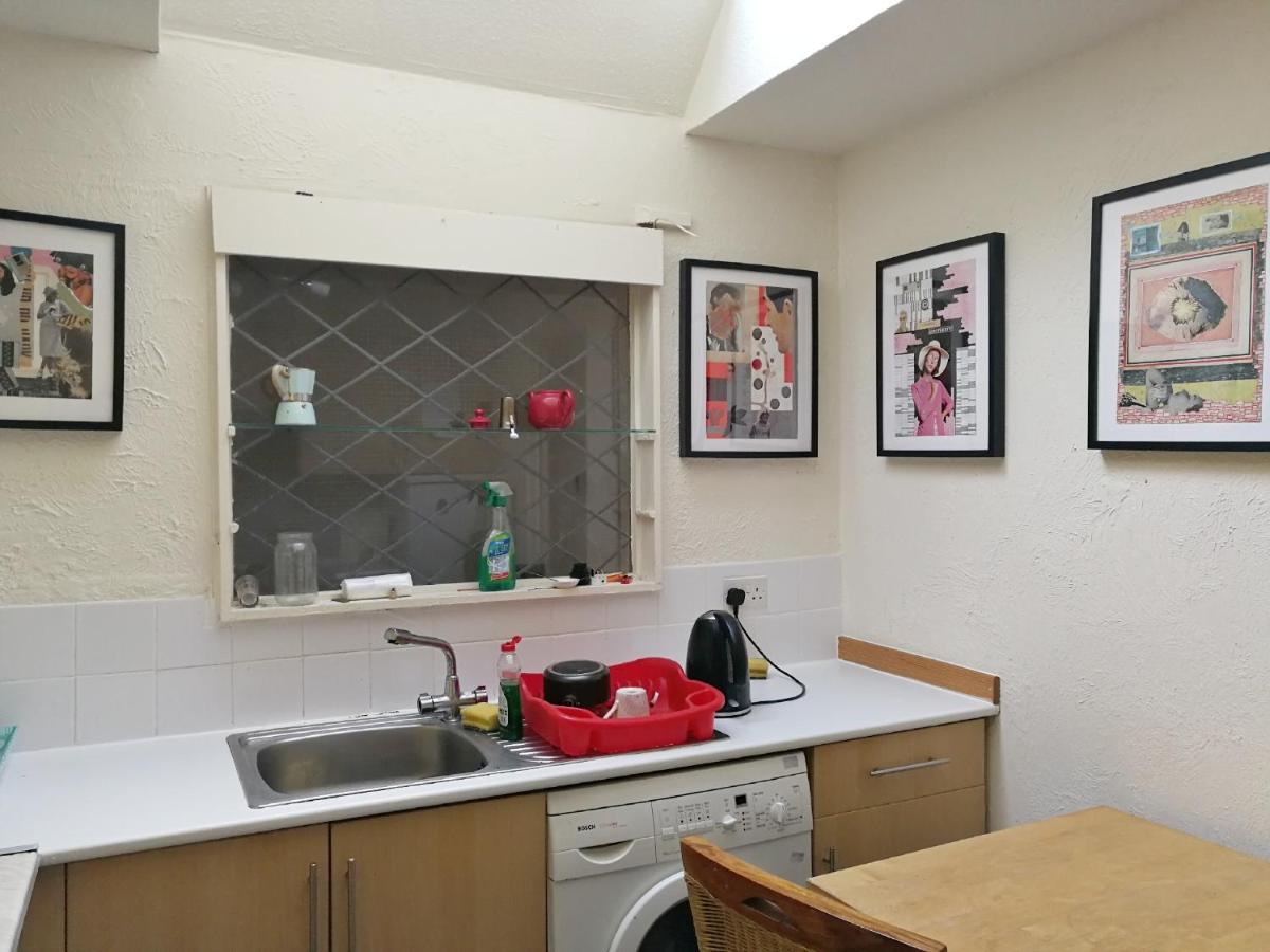 A Double Bedroom Near Glasgow City Centre Not In Great Condition Suitable For Short Stay Екстериор снимка
